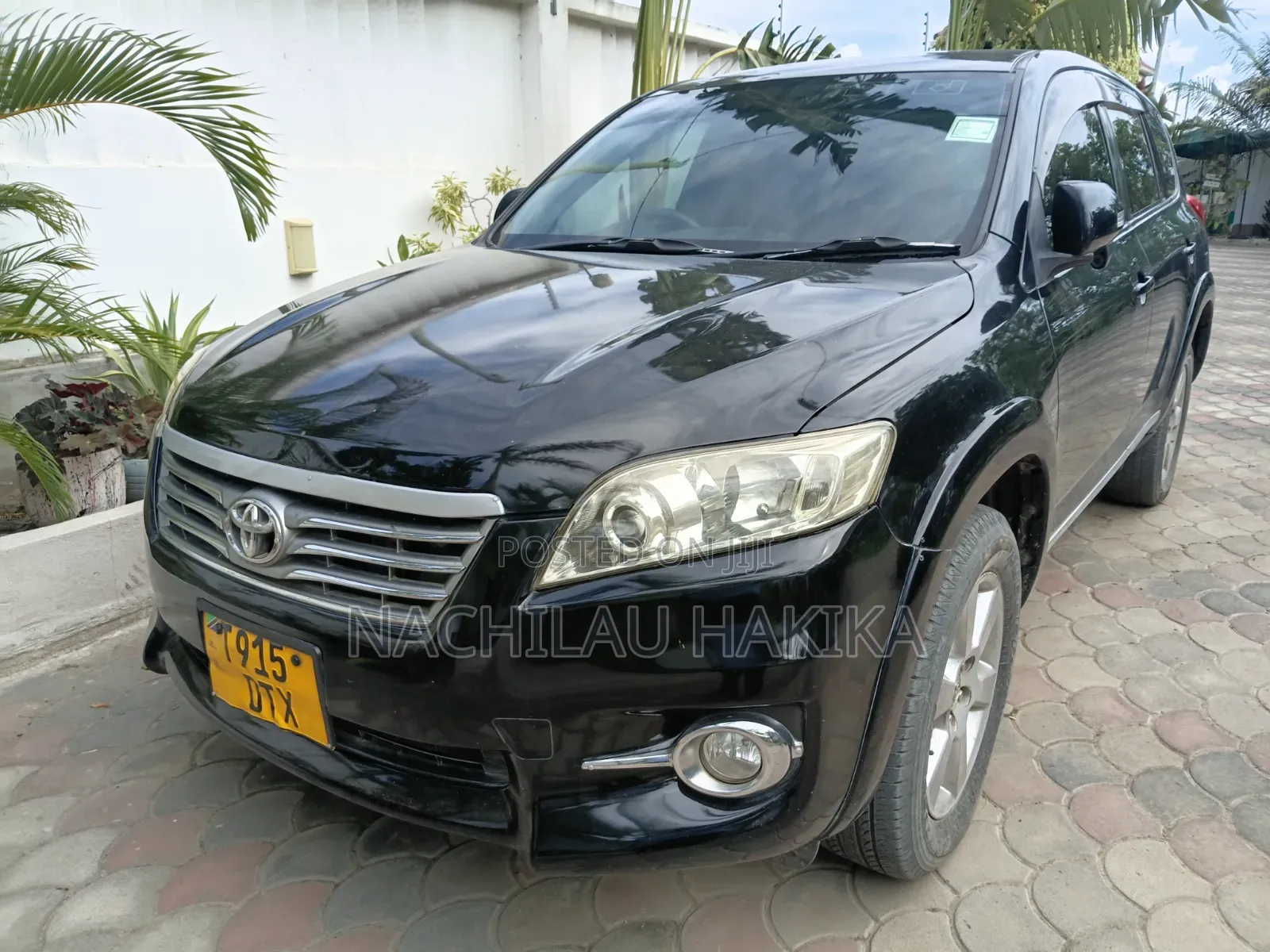 Toyota Vanguard 2011 Black