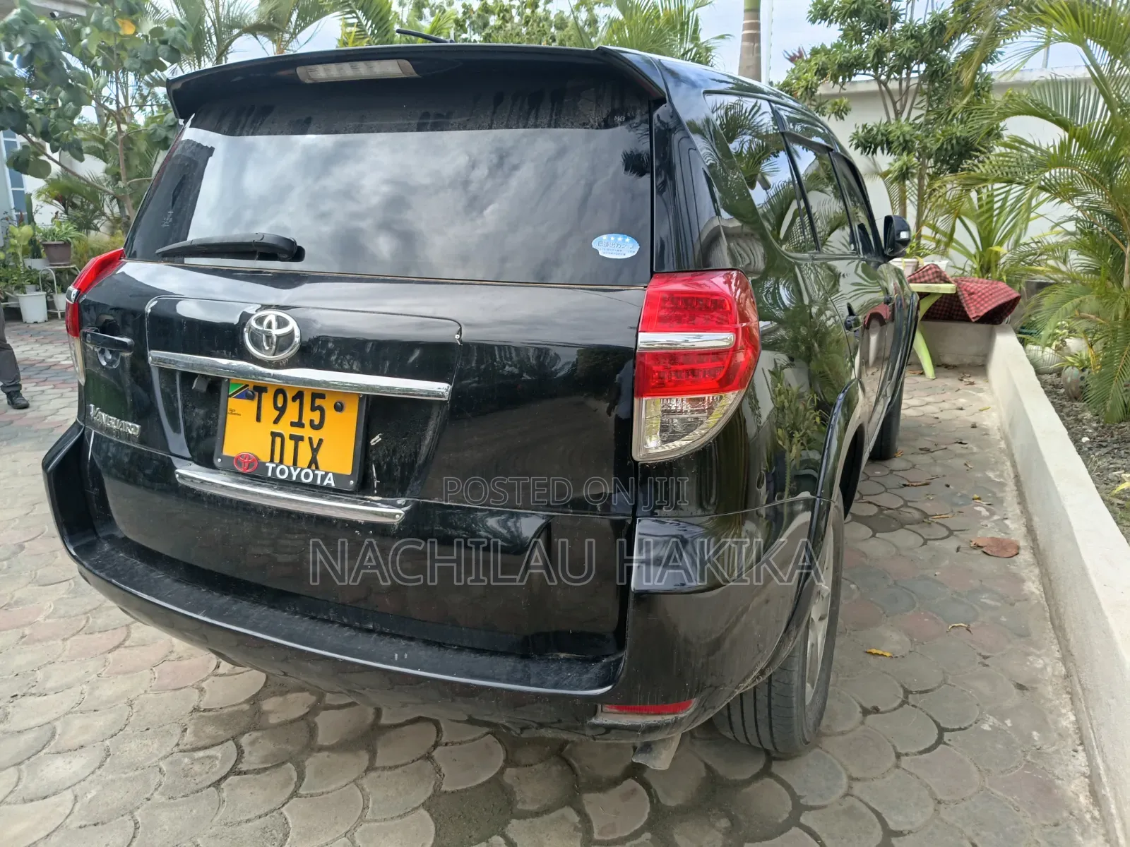 Toyota Vanguard 2011 Black