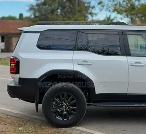 Toyota Land Cruiser Prado 2.8 2025 Off white