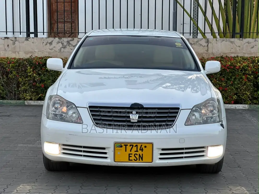 Toyota Crown 2009 Pearl