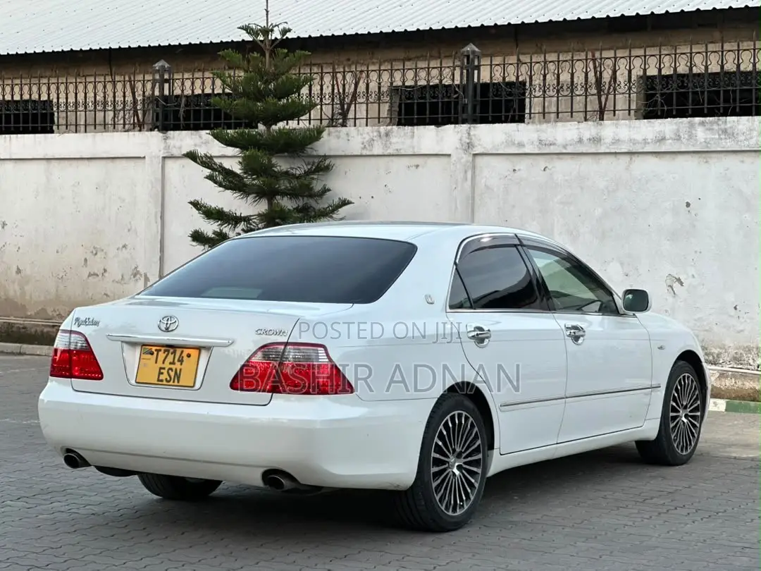 Toyota Crown 2009 Pearl