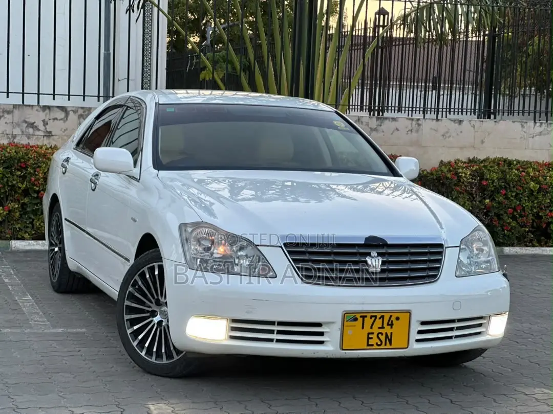 Toyota Crown 2009 Pearl