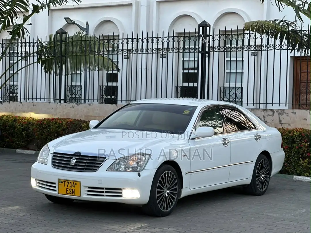 Toyota Crown 2009 Pearl