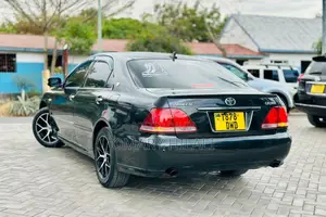 Toyota Crown 2004 Black