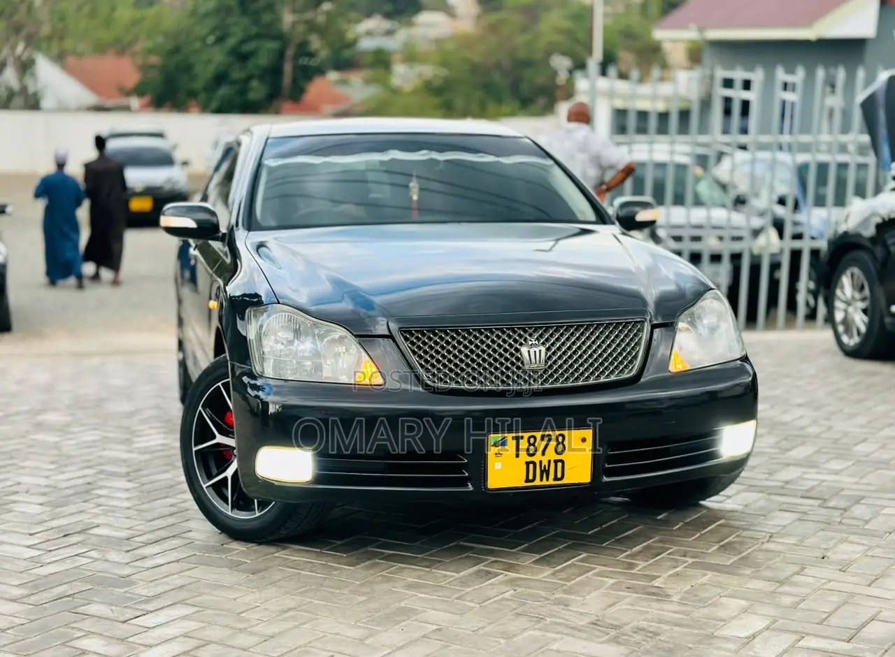 Toyota Crown 2004 Black