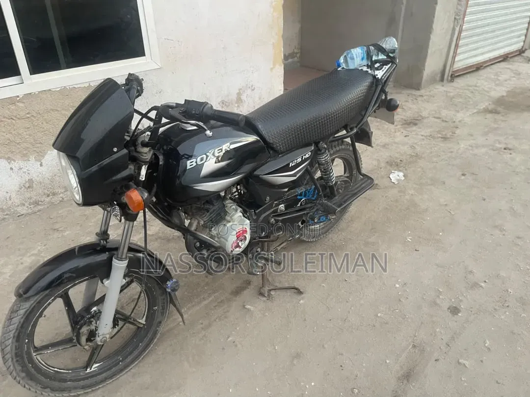 Bajaj Boxer 125 2025 Black