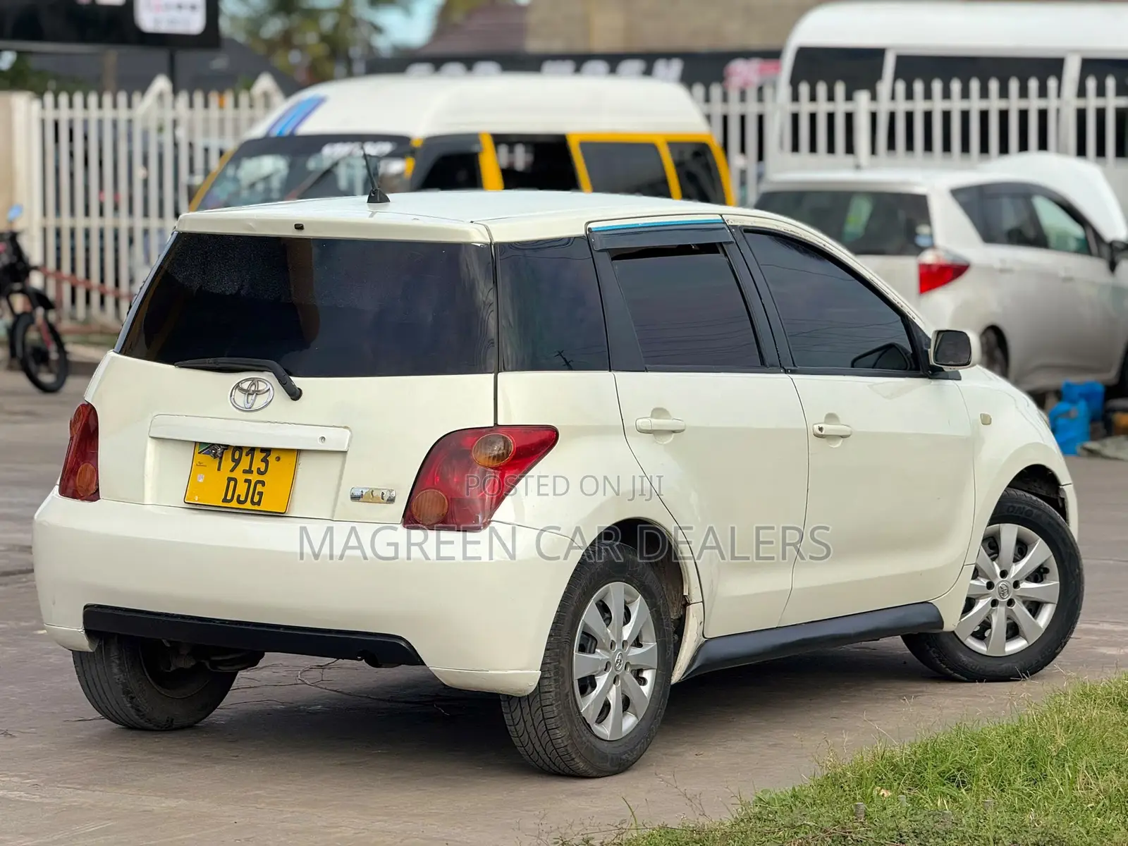 Toyota IST 2005 White