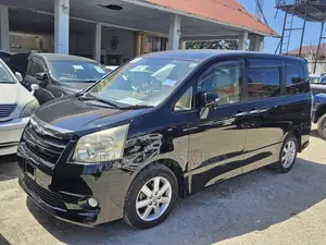 Toyota Noah 2009 Black