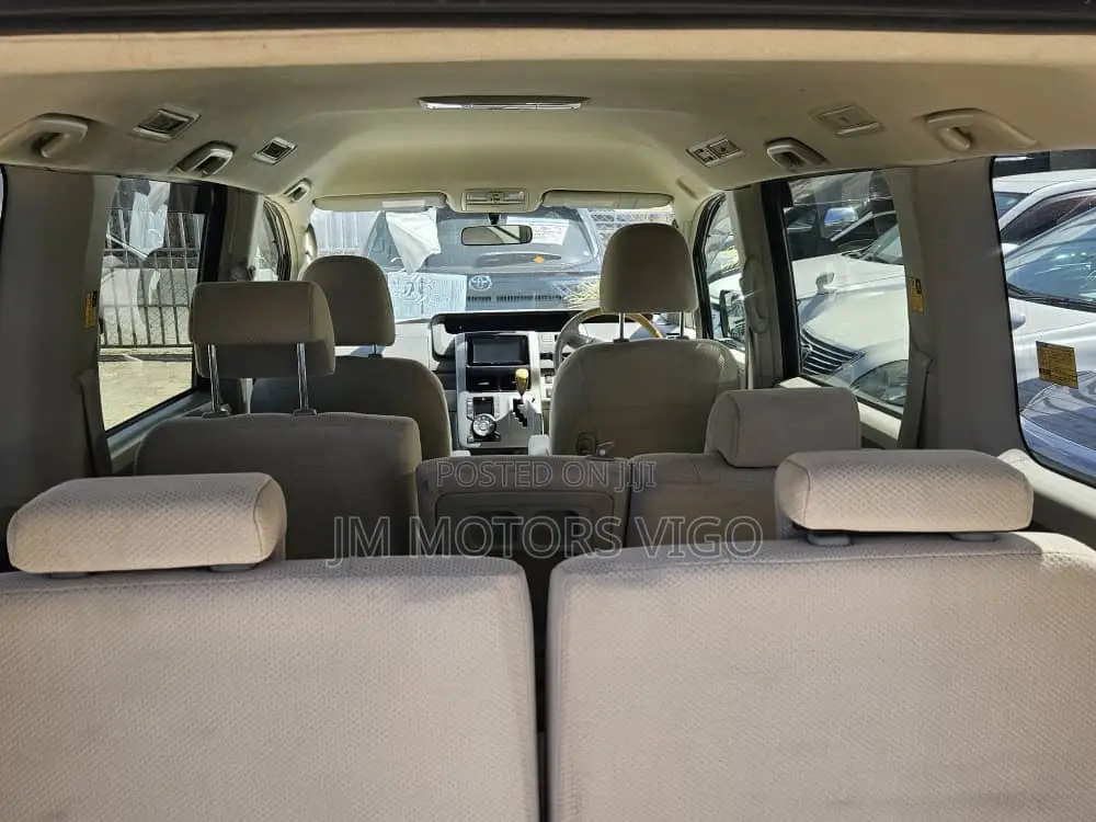 Toyota Noah 2009 Black