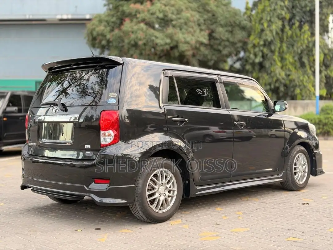Toyota Corolla Rumion 2008 Black