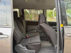 Toyota Noah 2008 Gray