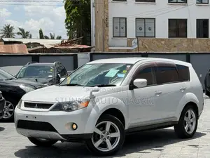 Mitsubishi Outlander 2008 White