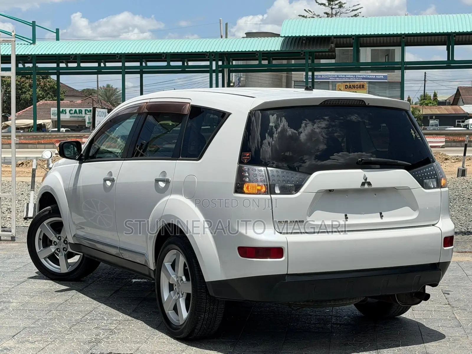 Mitsubishi Outlander 2008 White