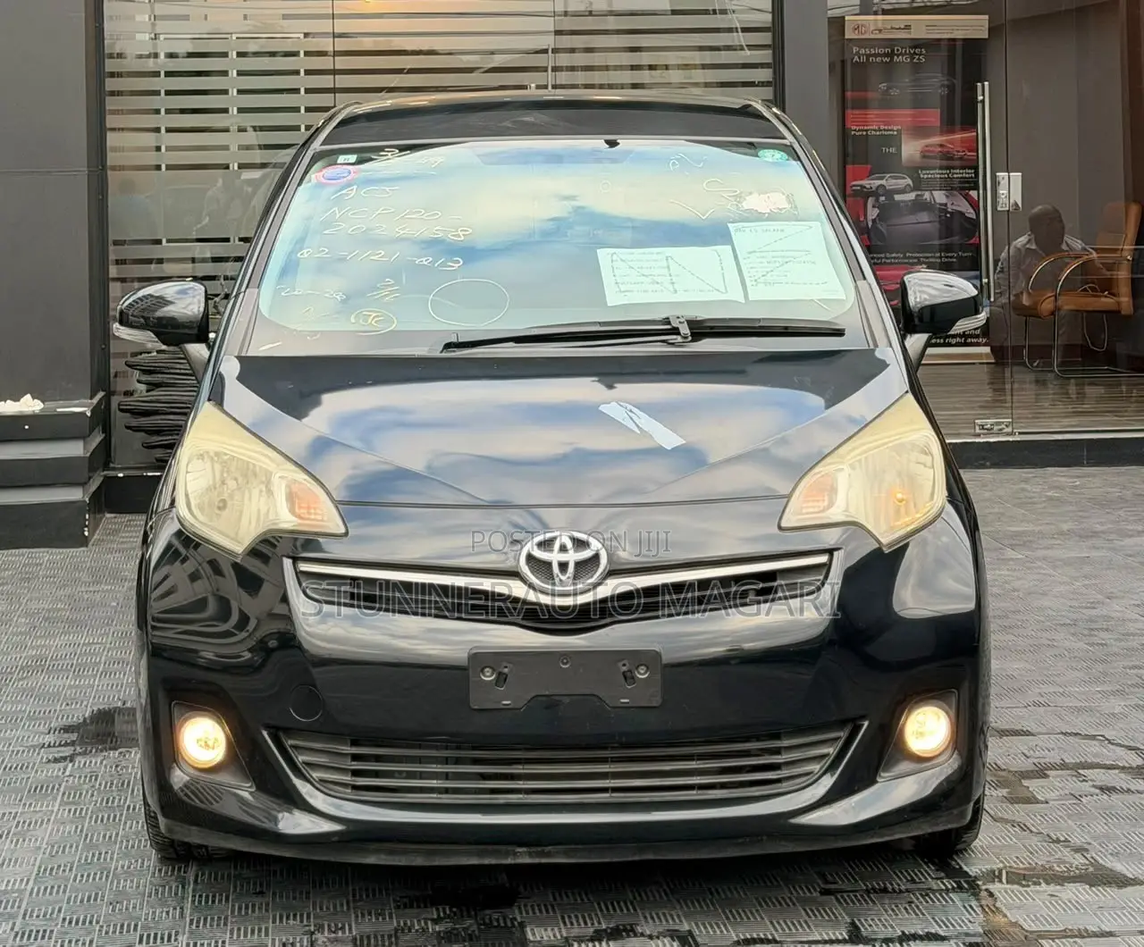 Toyota Ractis 2011 Black