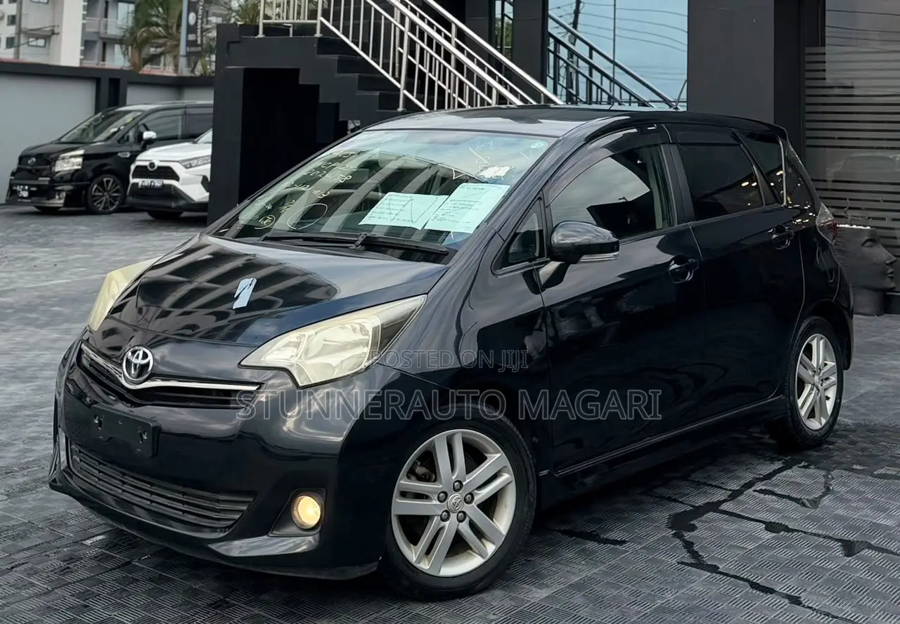 Toyota Ractis 2011 Black