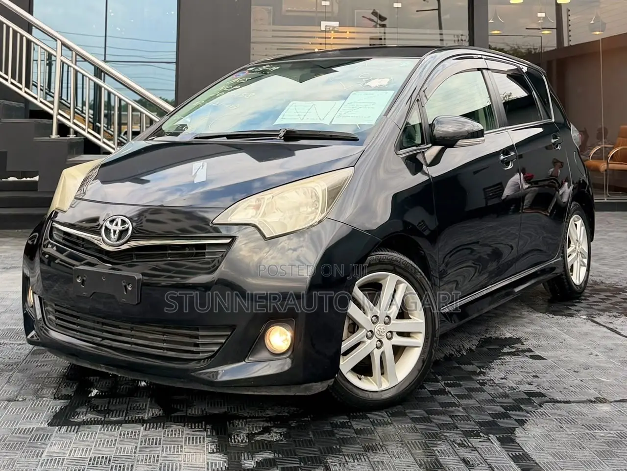 Toyota Ractis 2011 Black