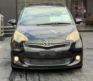 Toyota Ractis 2011 Black