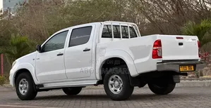 Toyota Hilux 2.5 D-4D Double Cab 2008 White