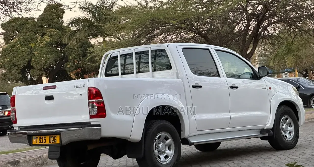 Toyota Hilux 2.5 D-4D Double Cab 2008 White