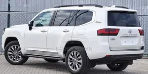 Toyota Land Cruiser LC300 2024 Pearl