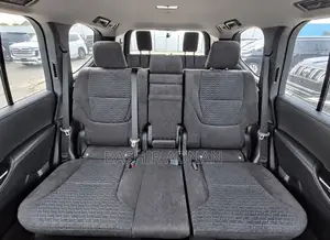 Toyota Land Cruiser LC300 2024 Pearl