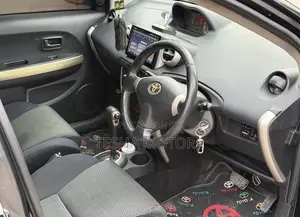 Toyota IST 2007 Black