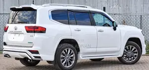 Toyota Land Cruiser LC300 2023 White