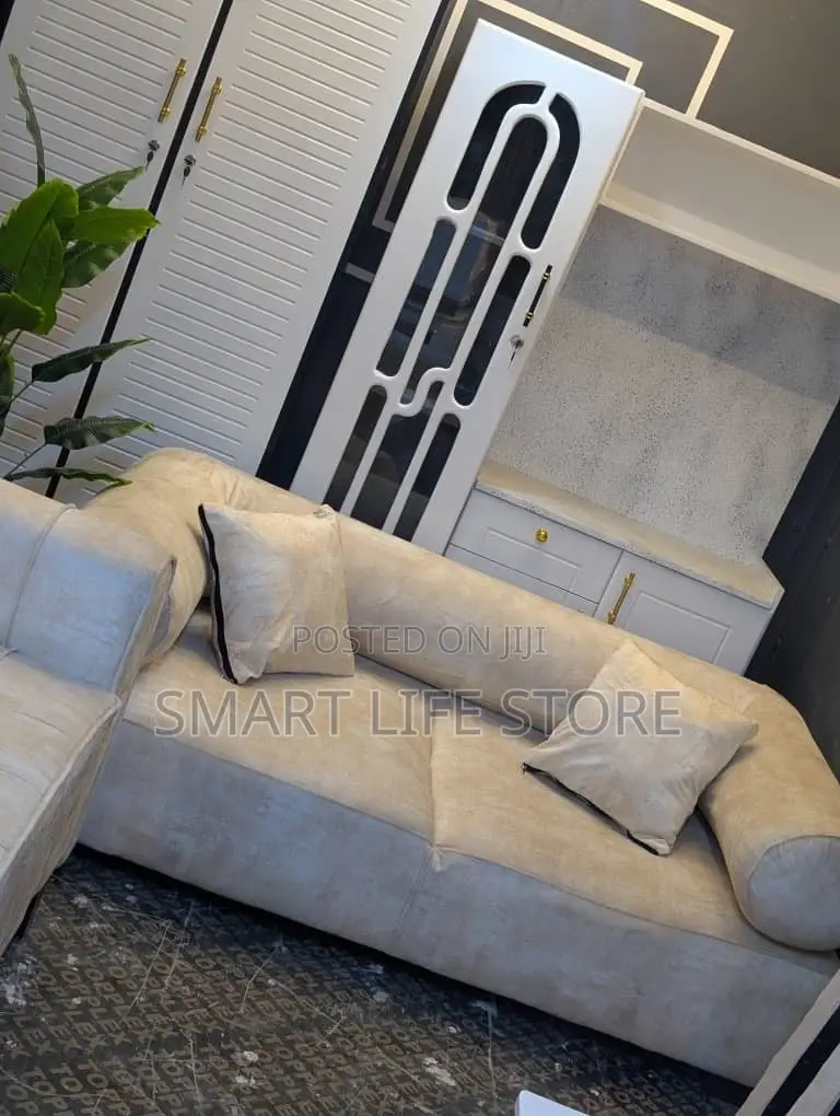 Sofa Watu Wawili Russian Style