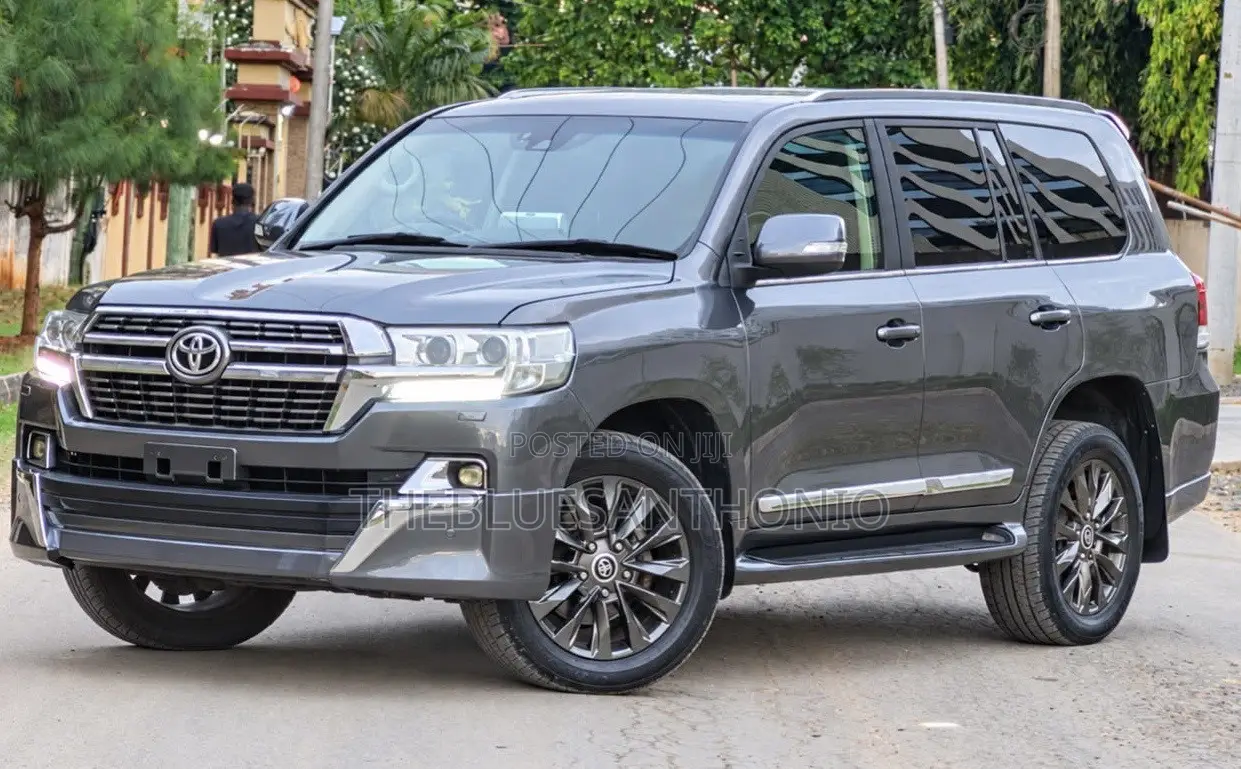 Toyota Land Cruiser 2018 Gray