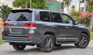 Toyota Land Cruiser 2018 Gray