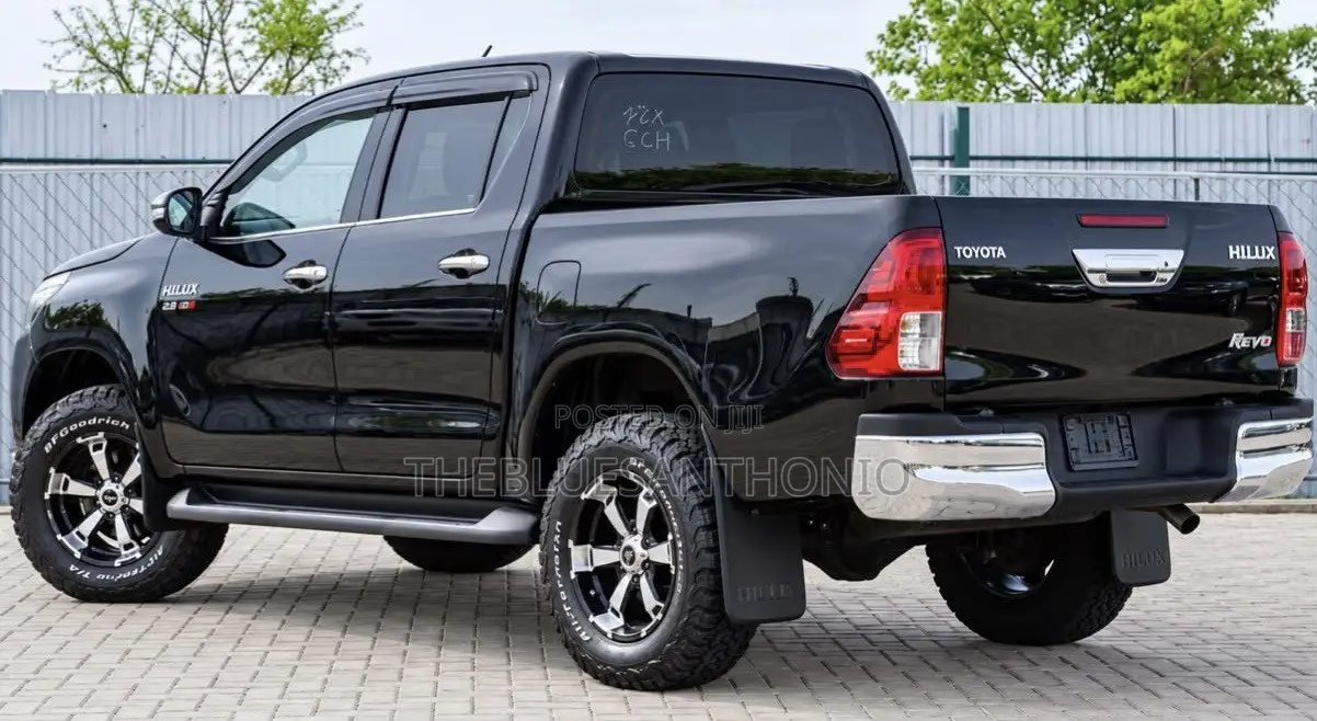 Toyota Hilux 2019 Black