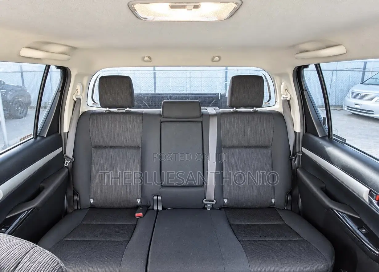 Toyota Hilux 2019 Black