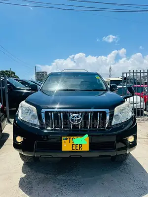 Toyota Land Cruiser Prado 2012 Black