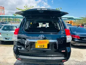 Toyota Land Cruiser Prado 2012 Black