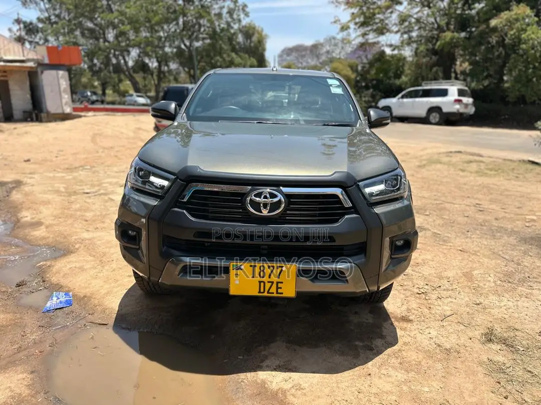 Toyota Hilux Revo Double Cab Deisel 2.4 AWD 2021 Gray