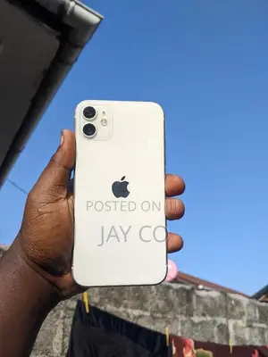 Apple iPhone 11 128 GB White