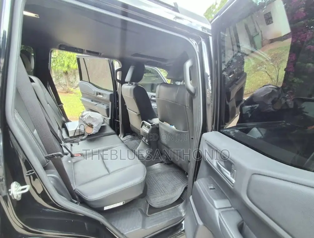 Toyota Land Cruiser Prado 2025 Black