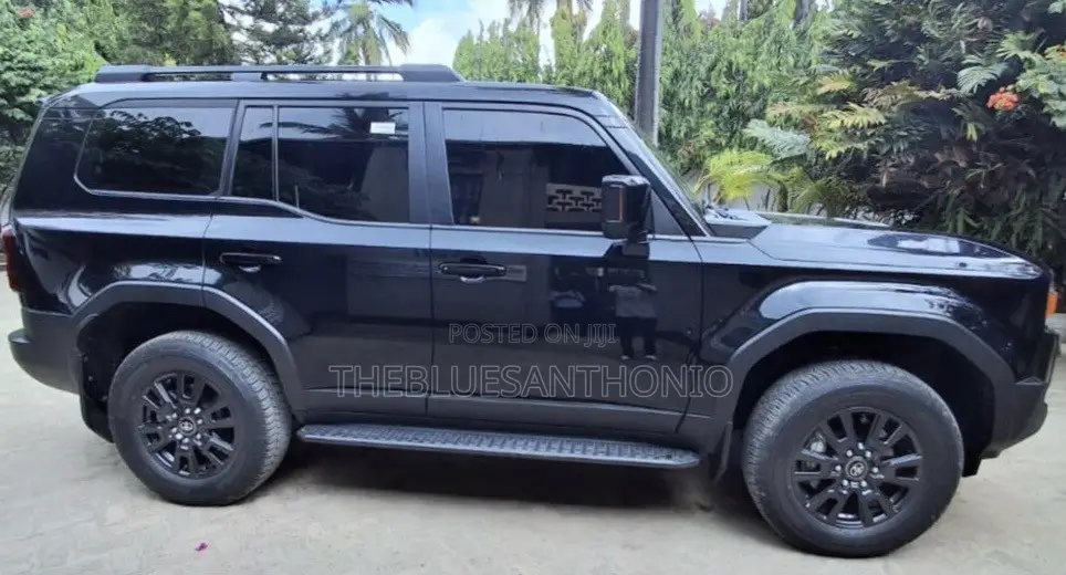 Toyota Land Cruiser Prado 2025 Black