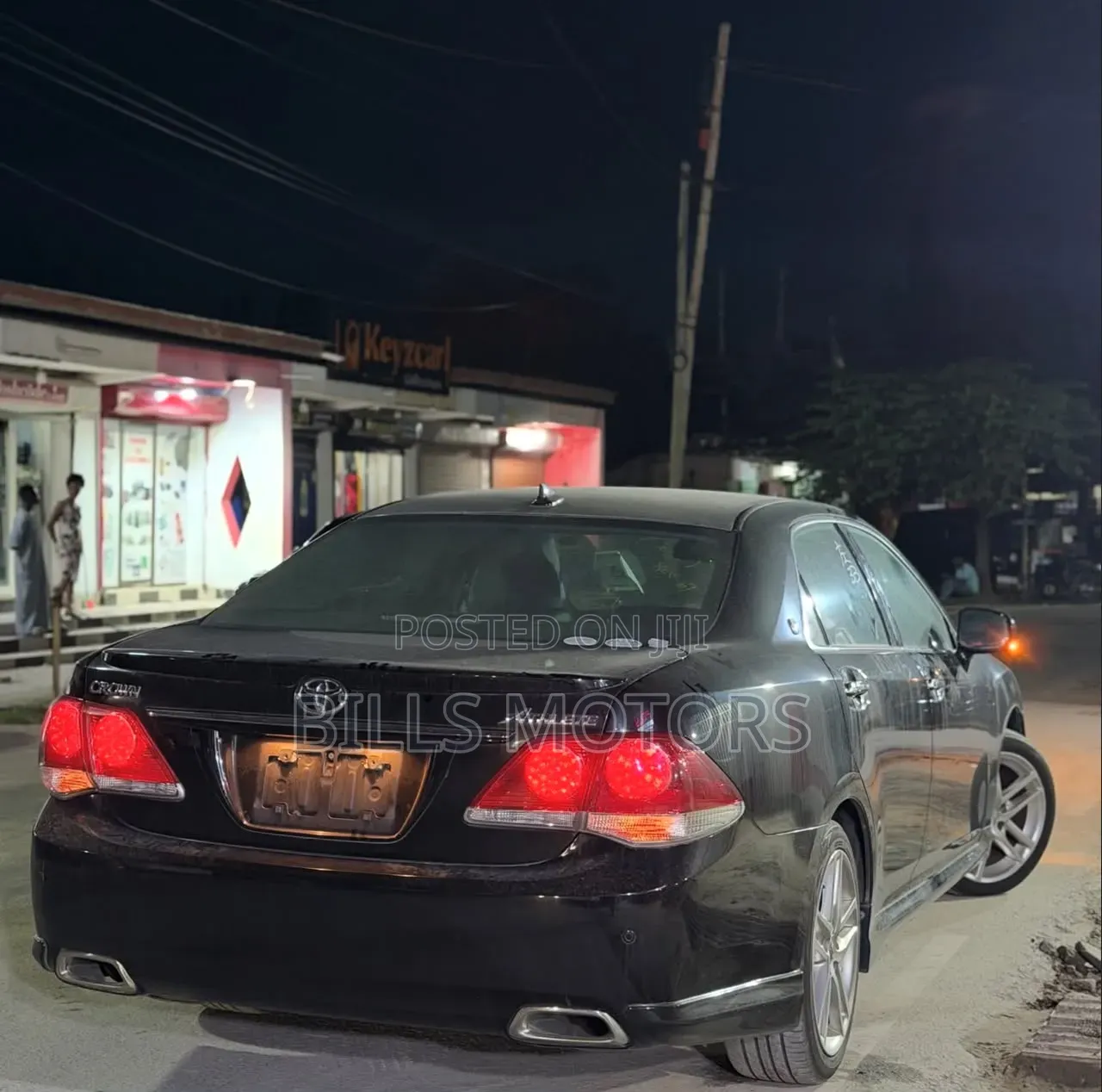 Toyota Crown 2010 Black
