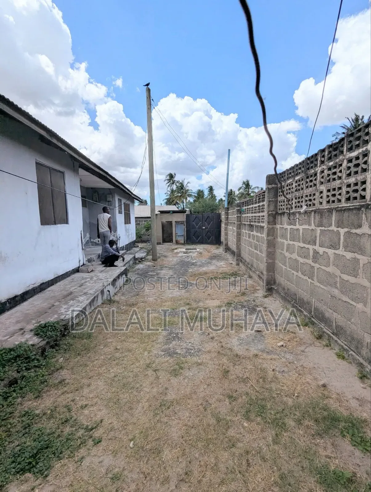 9bdrm House in Nzega Street, Ukonga for sale