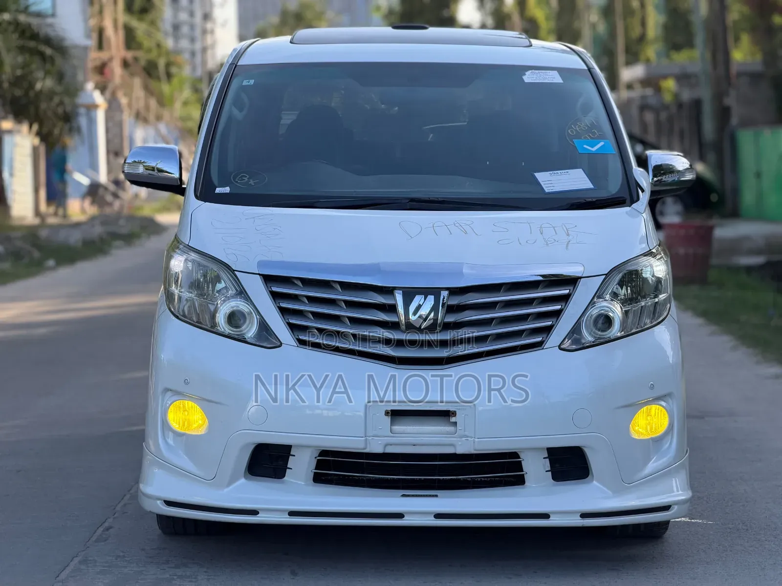 Toyota Alphard 2010 Off white
