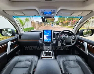 Toyota Land Cruiser 4.5 V8 VXR 2018 Gray