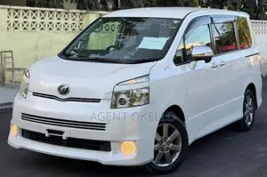 Toyota Voxy 2009 White