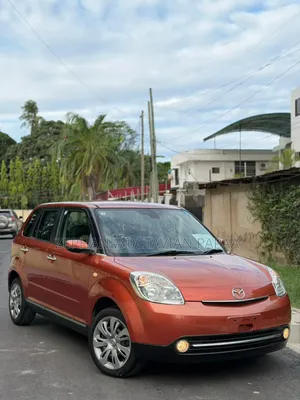 Mazda Verisa 2009 Orange