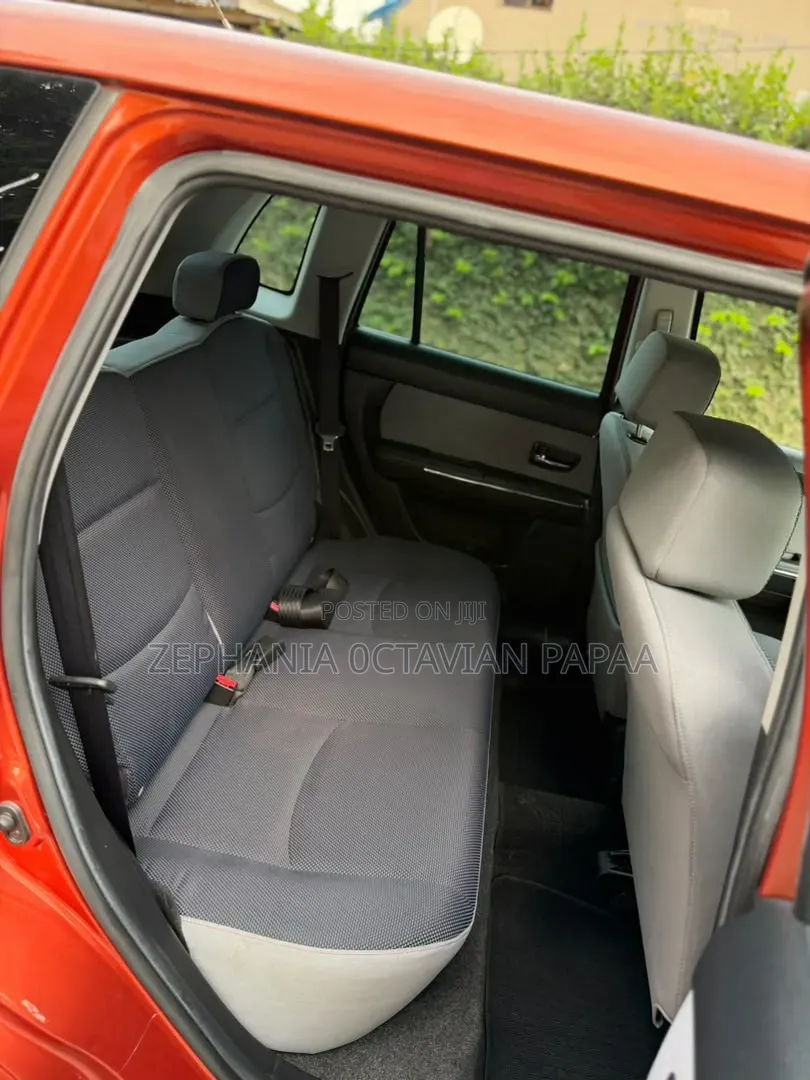 Mazda Verisa 2009 Orange