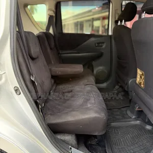 Toyota Ractis 2007 Silver