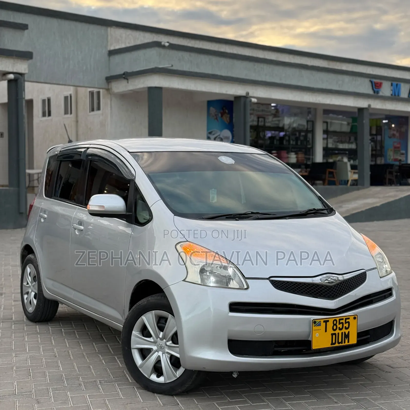 Toyota Ractis 2007 Silver