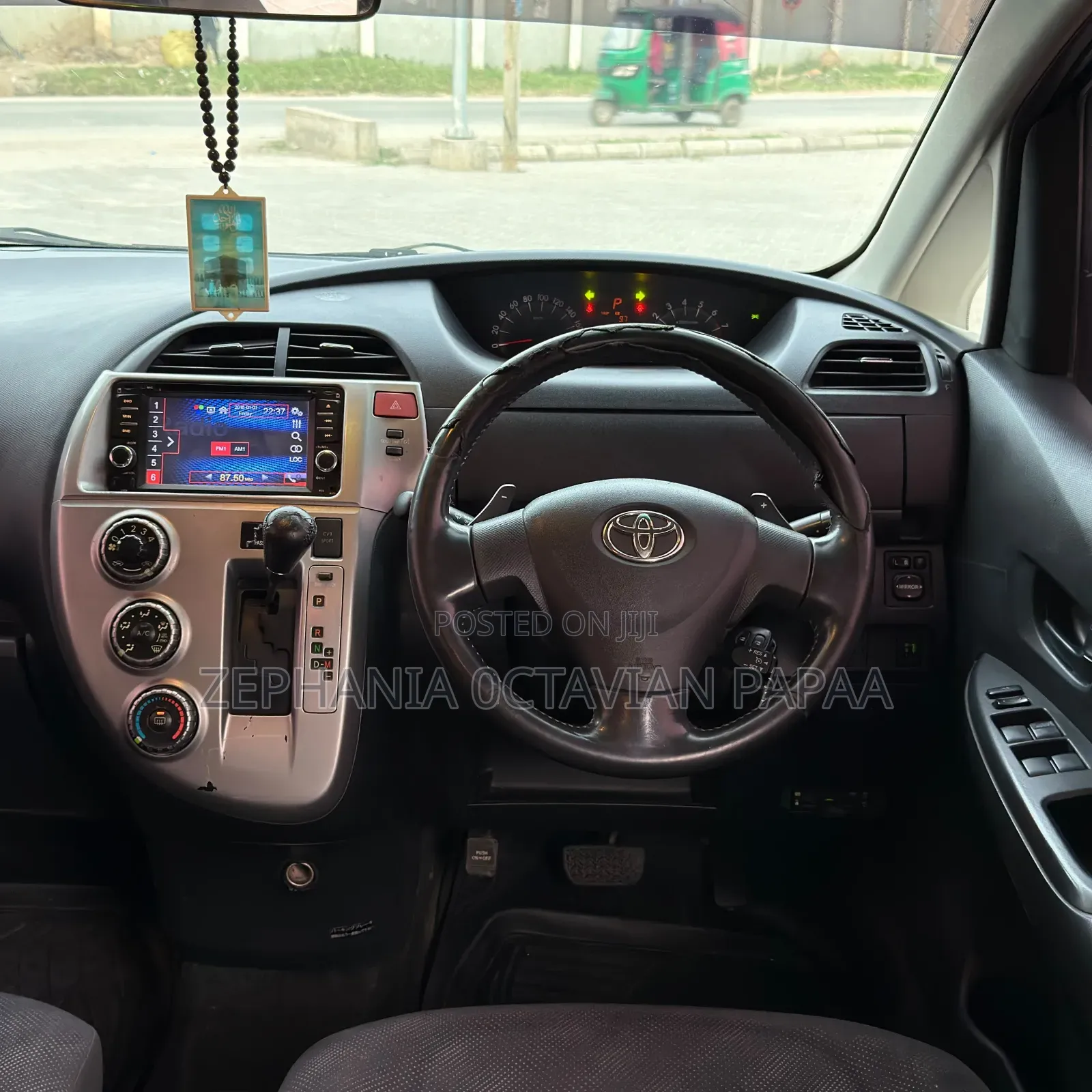 Toyota Ractis 2007 Silver
