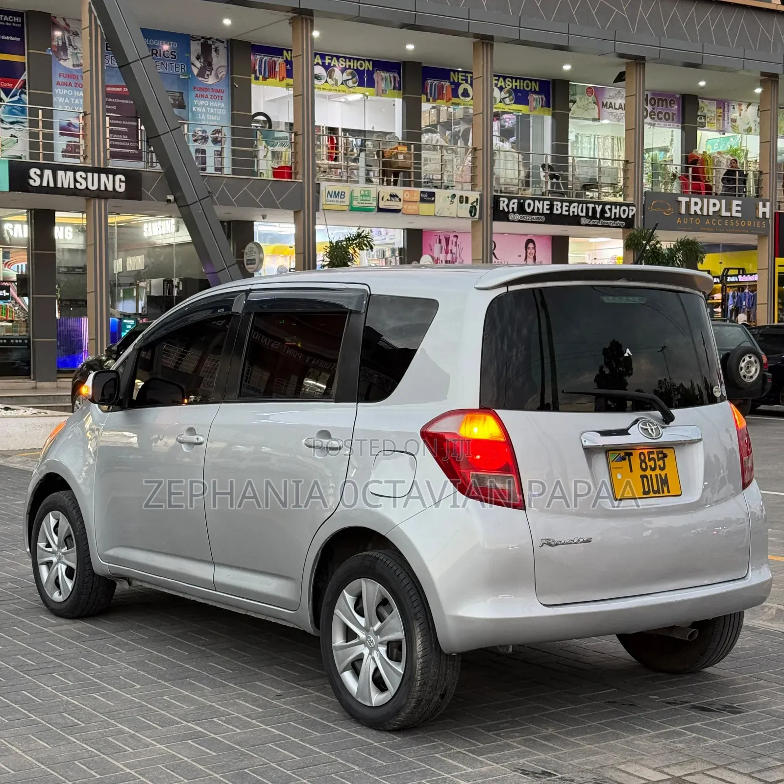 Toyota Ractis 2007 Silver