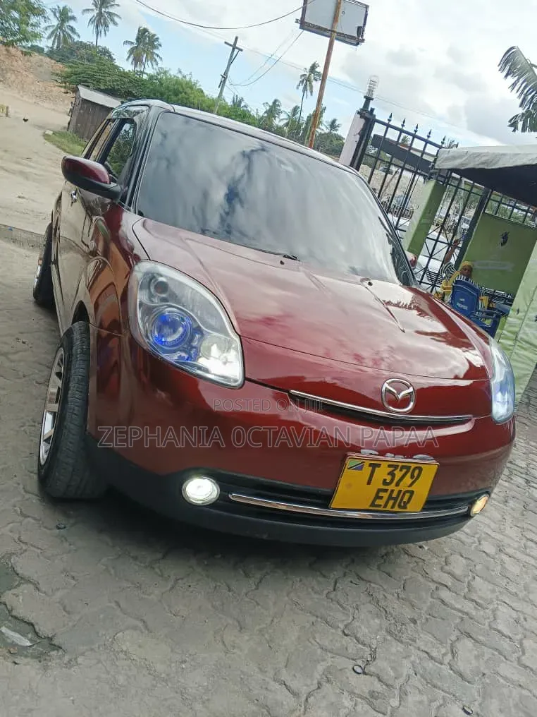 Mazda Verisa 2011 Maroon